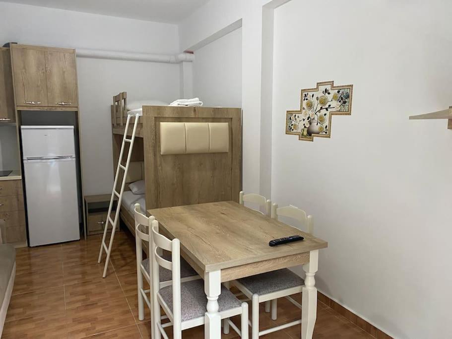 كساميل Guesthouse Xhimi المظهر الخارجي الصورة