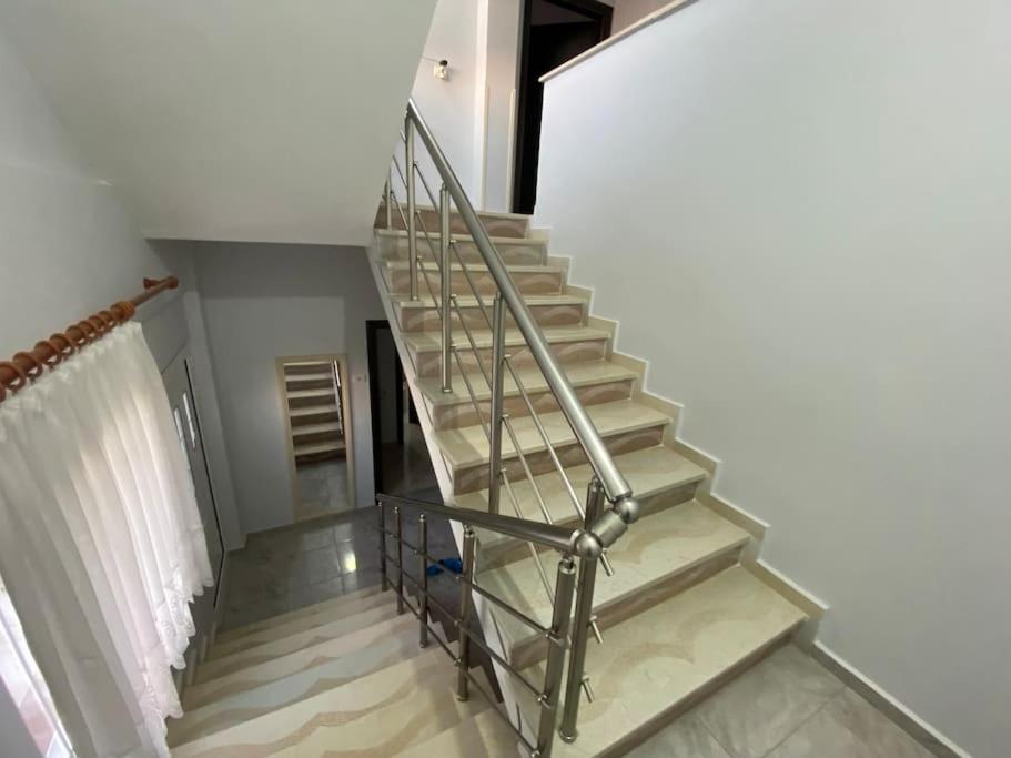 كساميل Guesthouse Xhimi المظهر الخارجي الصورة