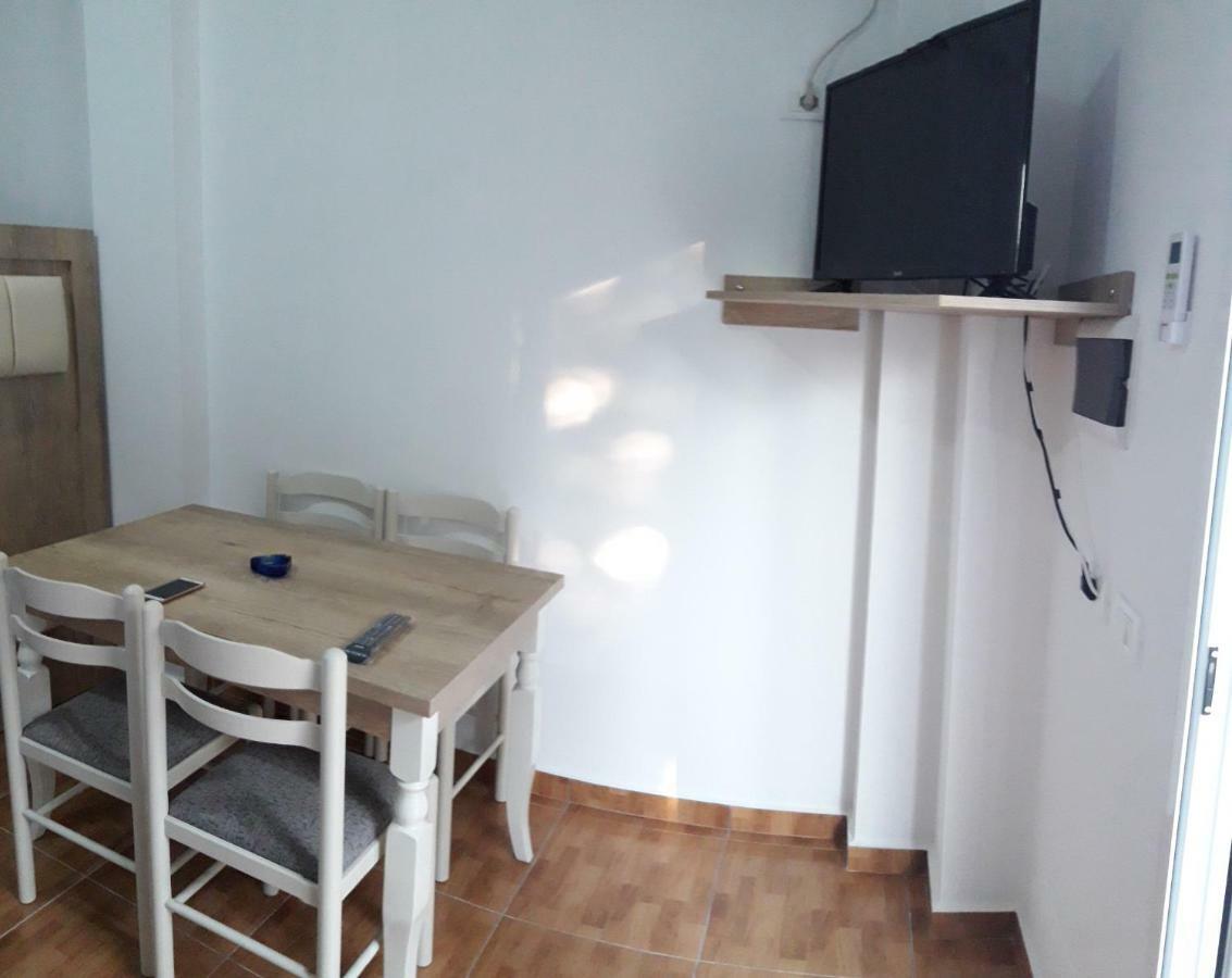 كساميل Guesthouse Xhimi المظهر الخارجي الصورة